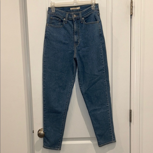 Levi's Women's Premium High Loose Taper Jeans, Size 27 x 27 - Picture 5 of 13